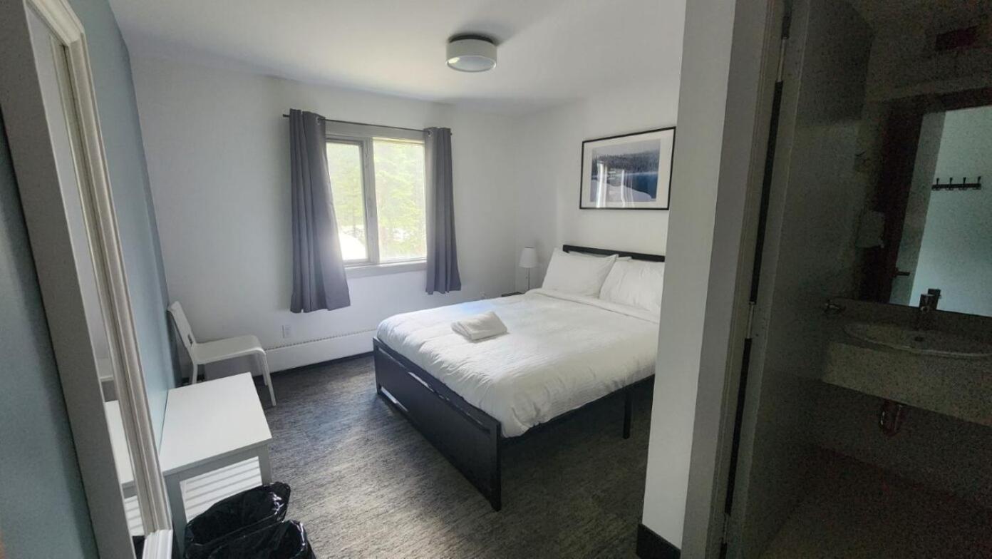 Hi Lake Louise Alpine Centre - Hostel Экстерьер фото