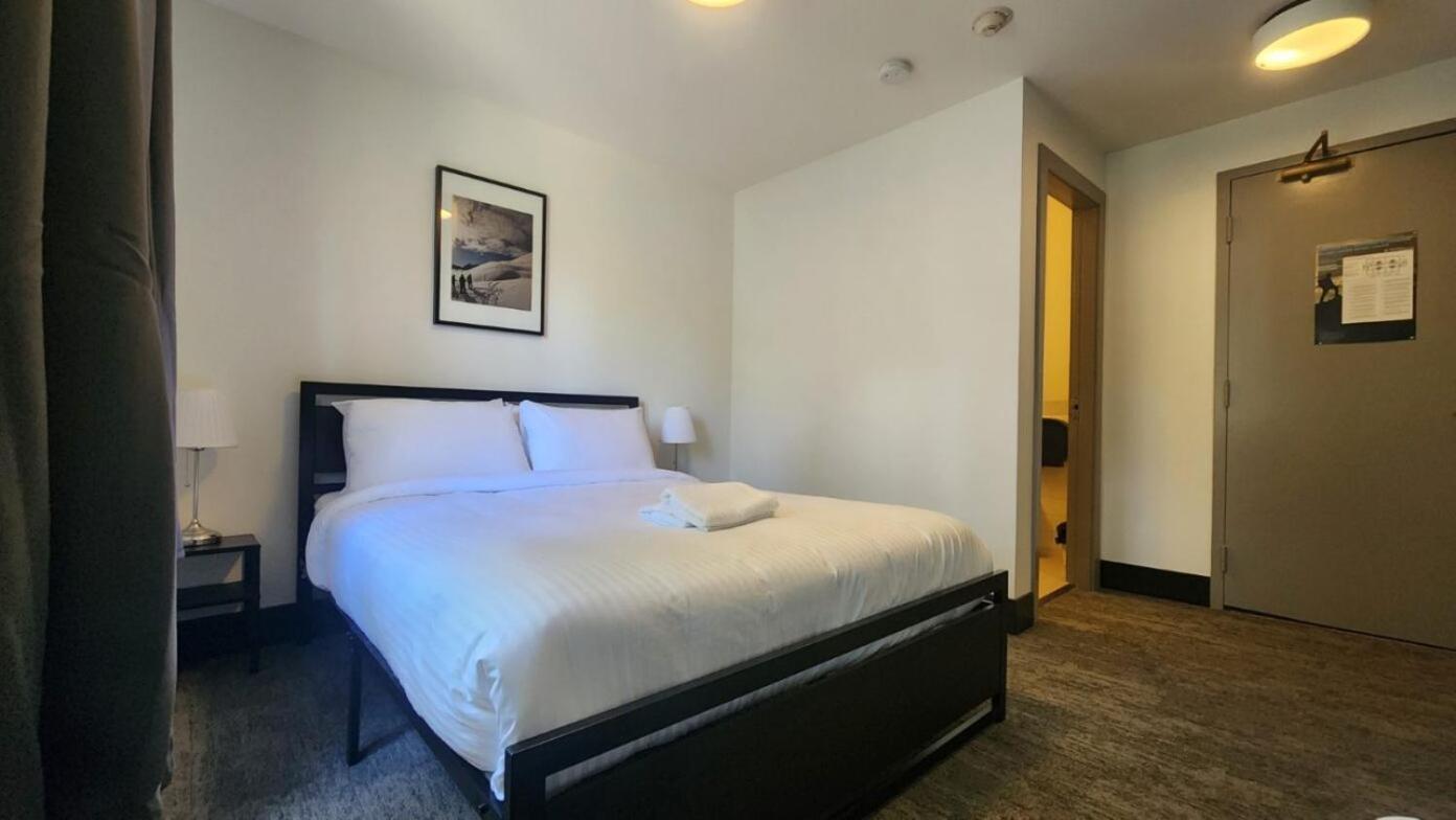 Hi Lake Louise Alpine Centre - Hostel Экстерьер фото