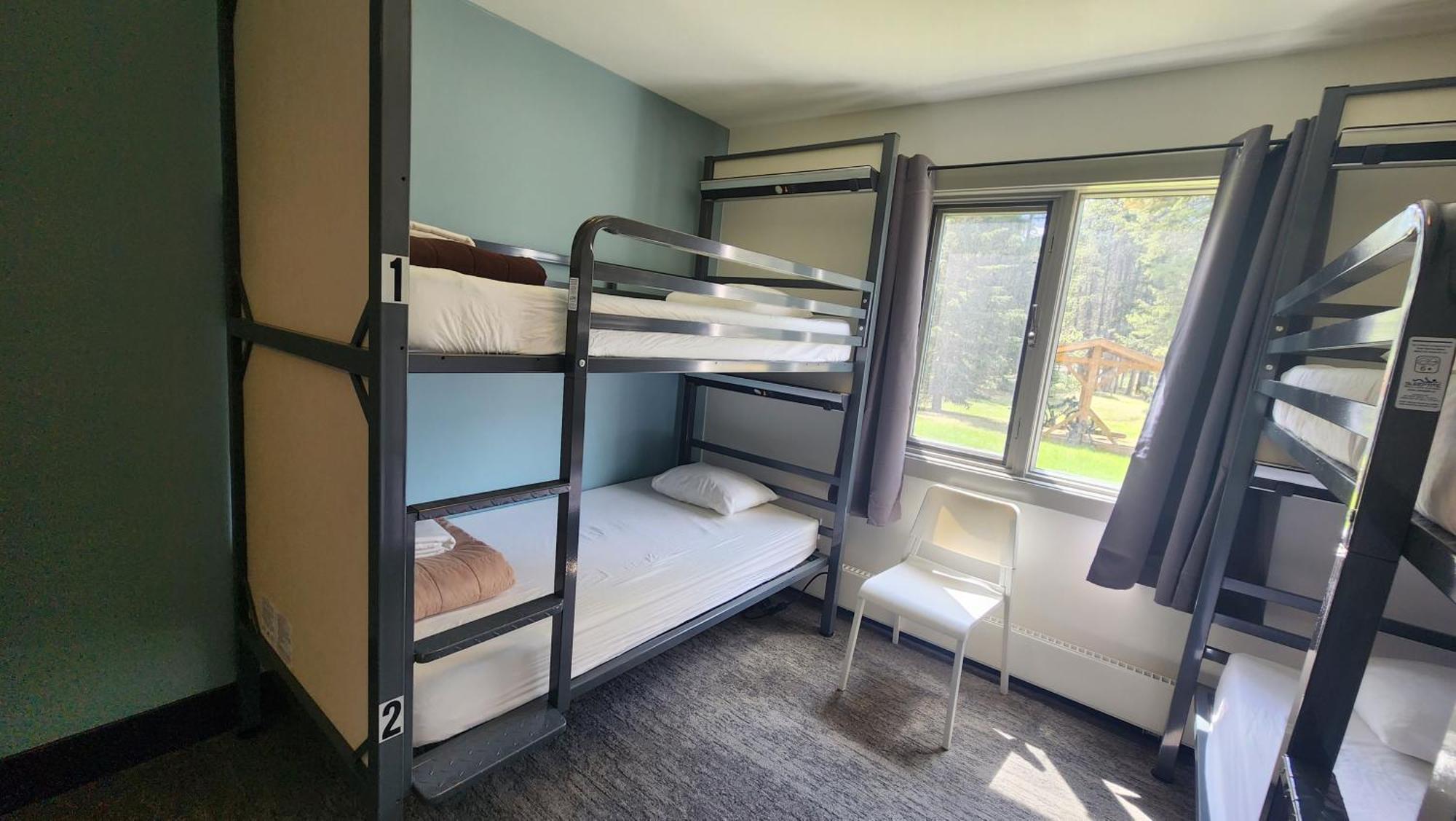 Hi Lake Louise Alpine Centre - Hostel Экстерьер фото