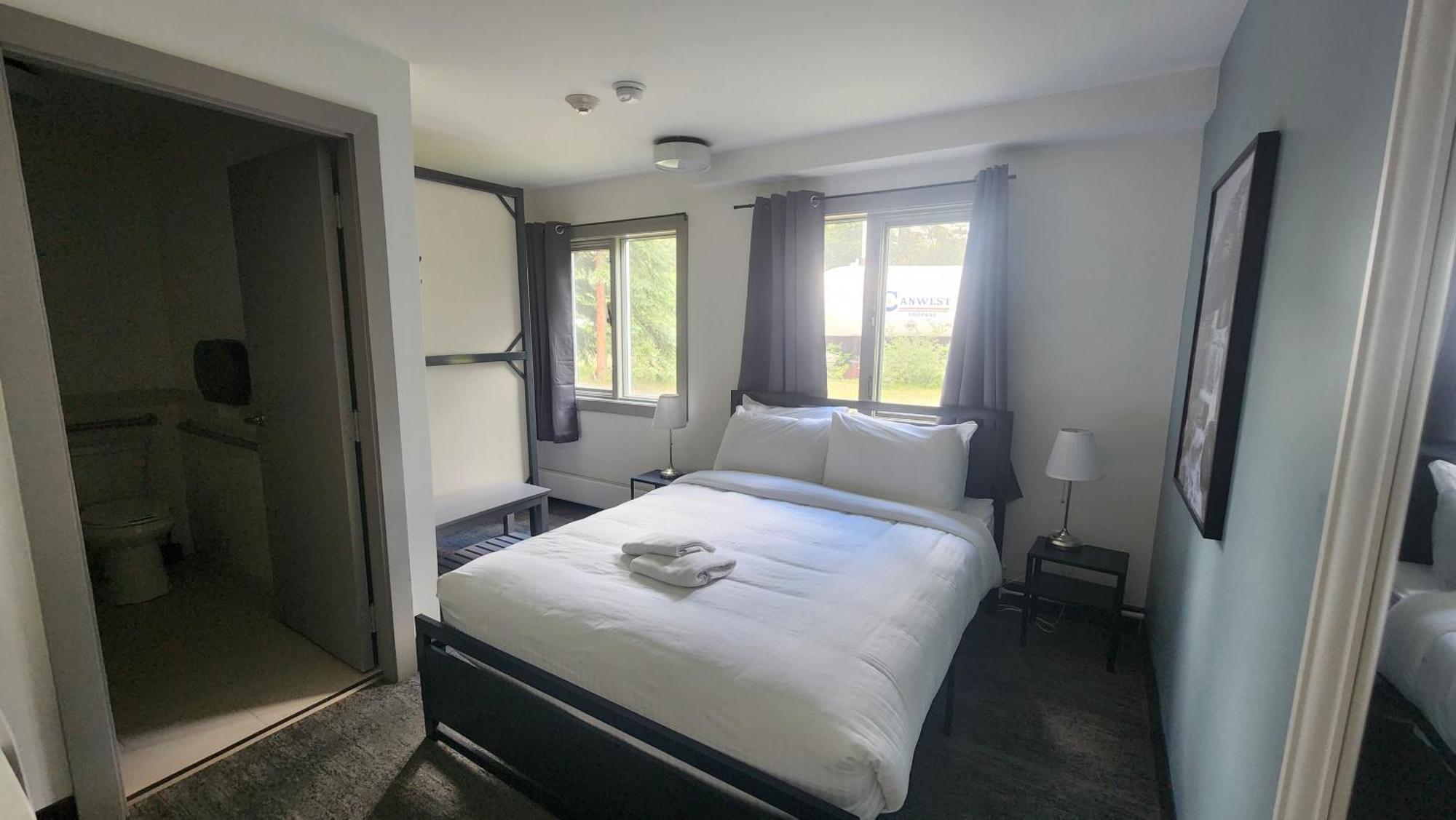Hi Lake Louise Alpine Centre - Hostel Экстерьер фото