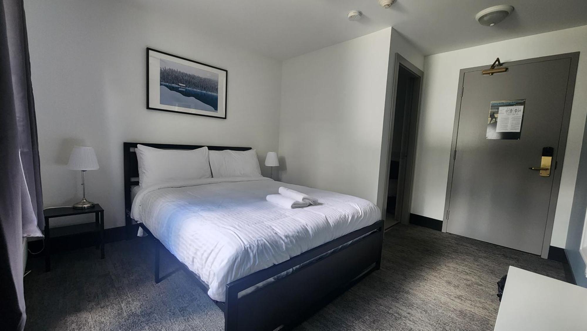 Hi Lake Louise Alpine Centre - Hostel Экстерьер фото