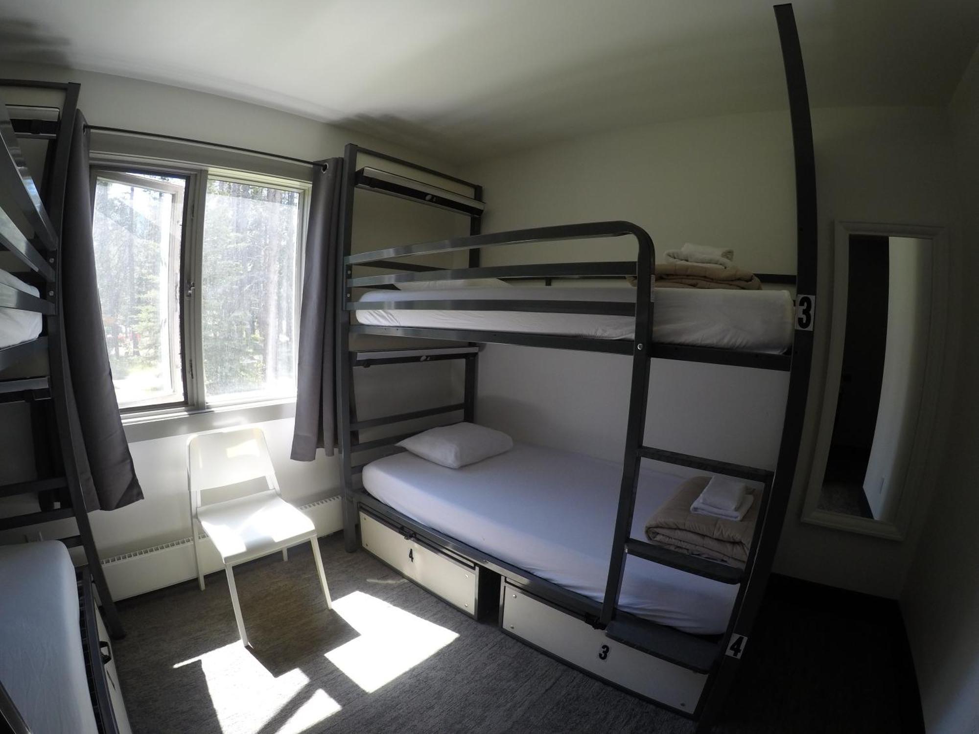 Hi Lake Louise Alpine Centre - Hostel Экстерьер фото