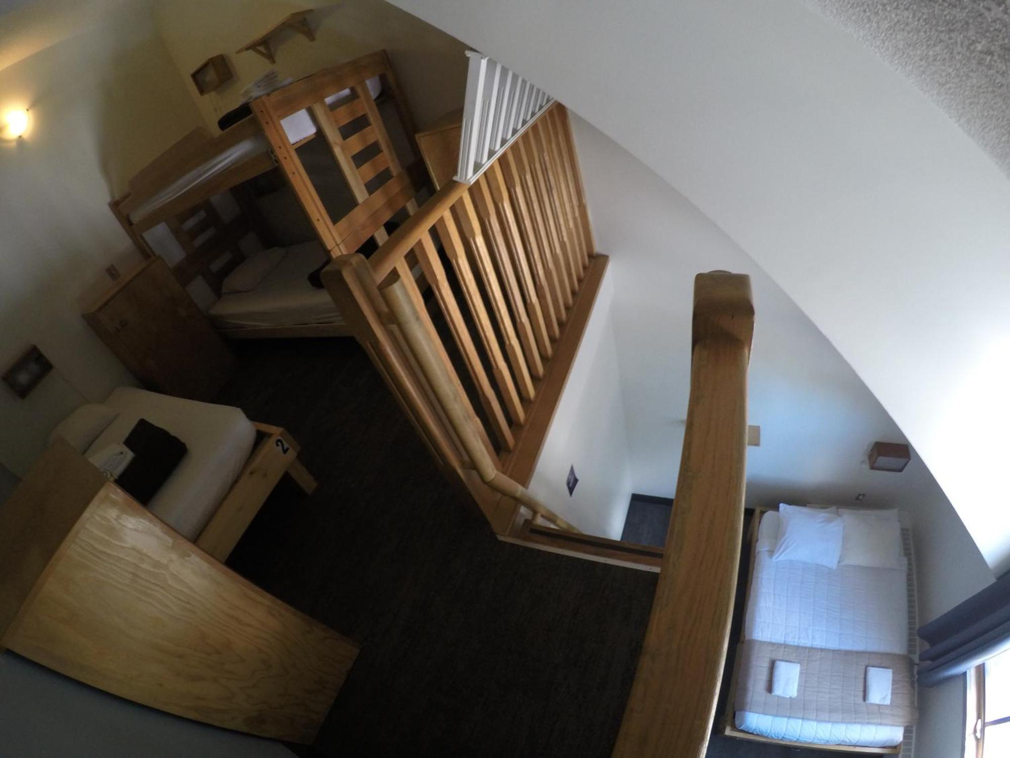 Hi Lake Louise Alpine Centre - Hostel Экстерьер фото