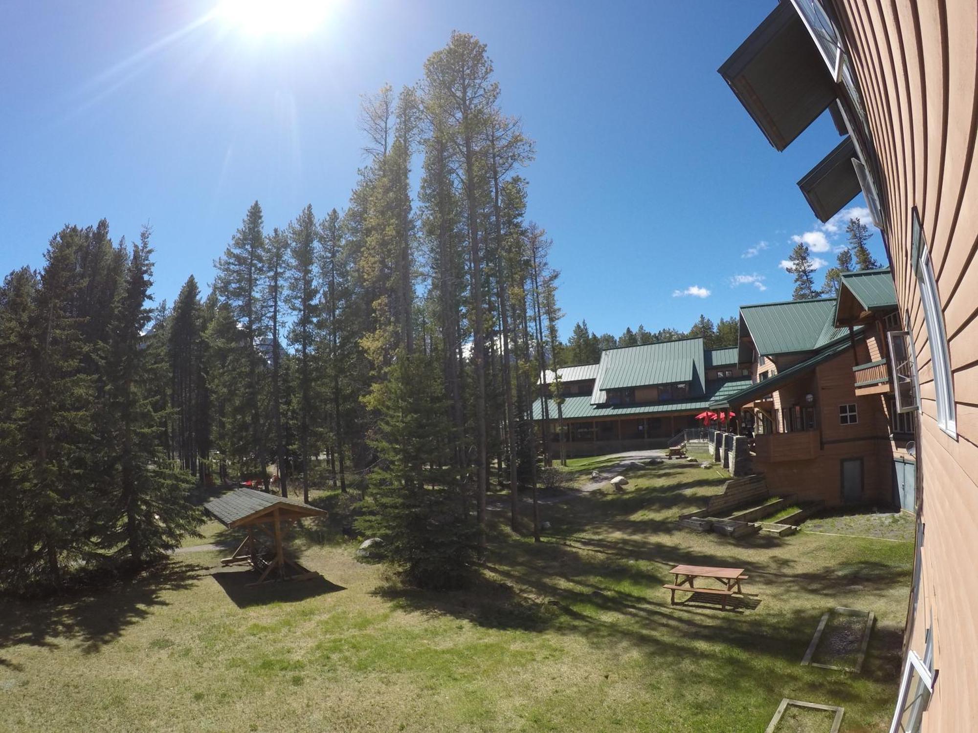 Hi Lake Louise Alpine Centre - Hostel Экстерьер фото