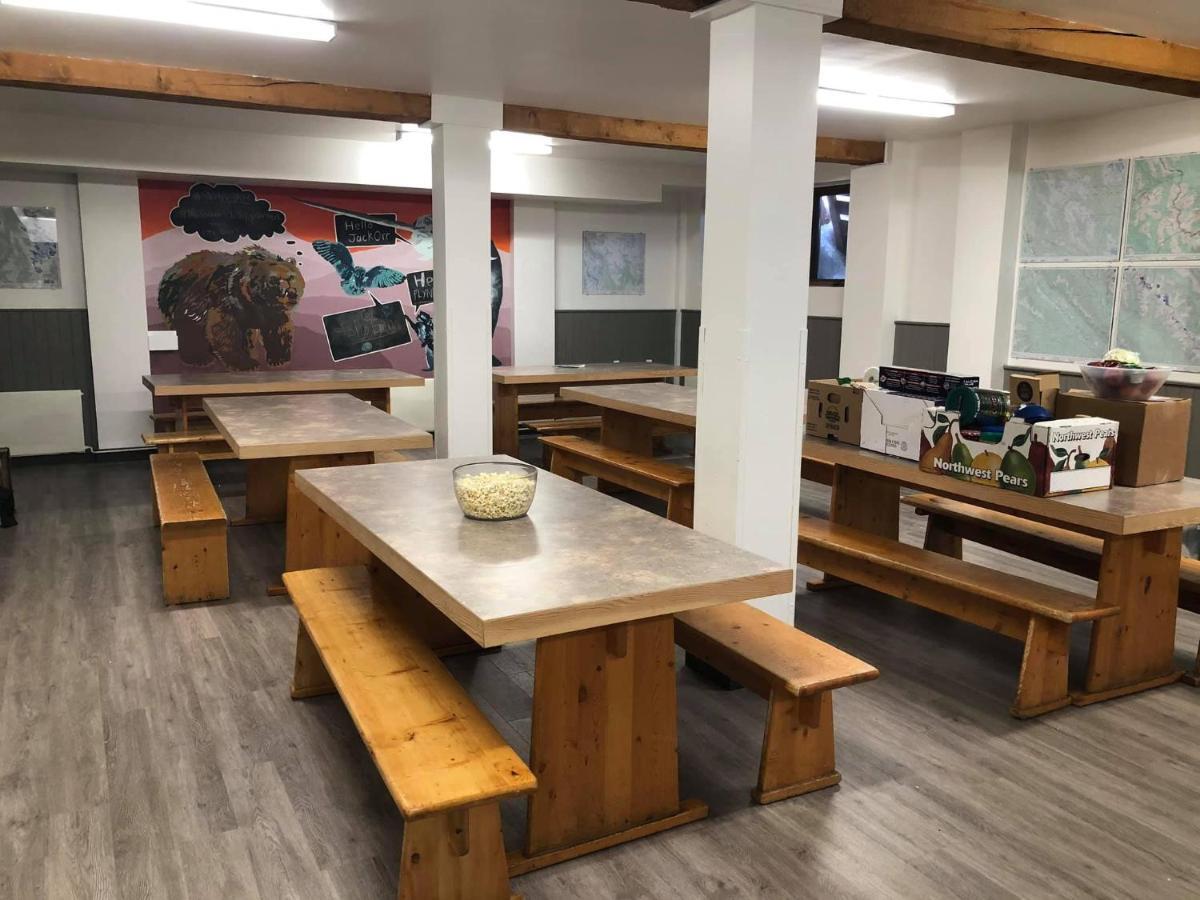 Hi Lake Louise Alpine Centre - Hostel Экстерьер фото